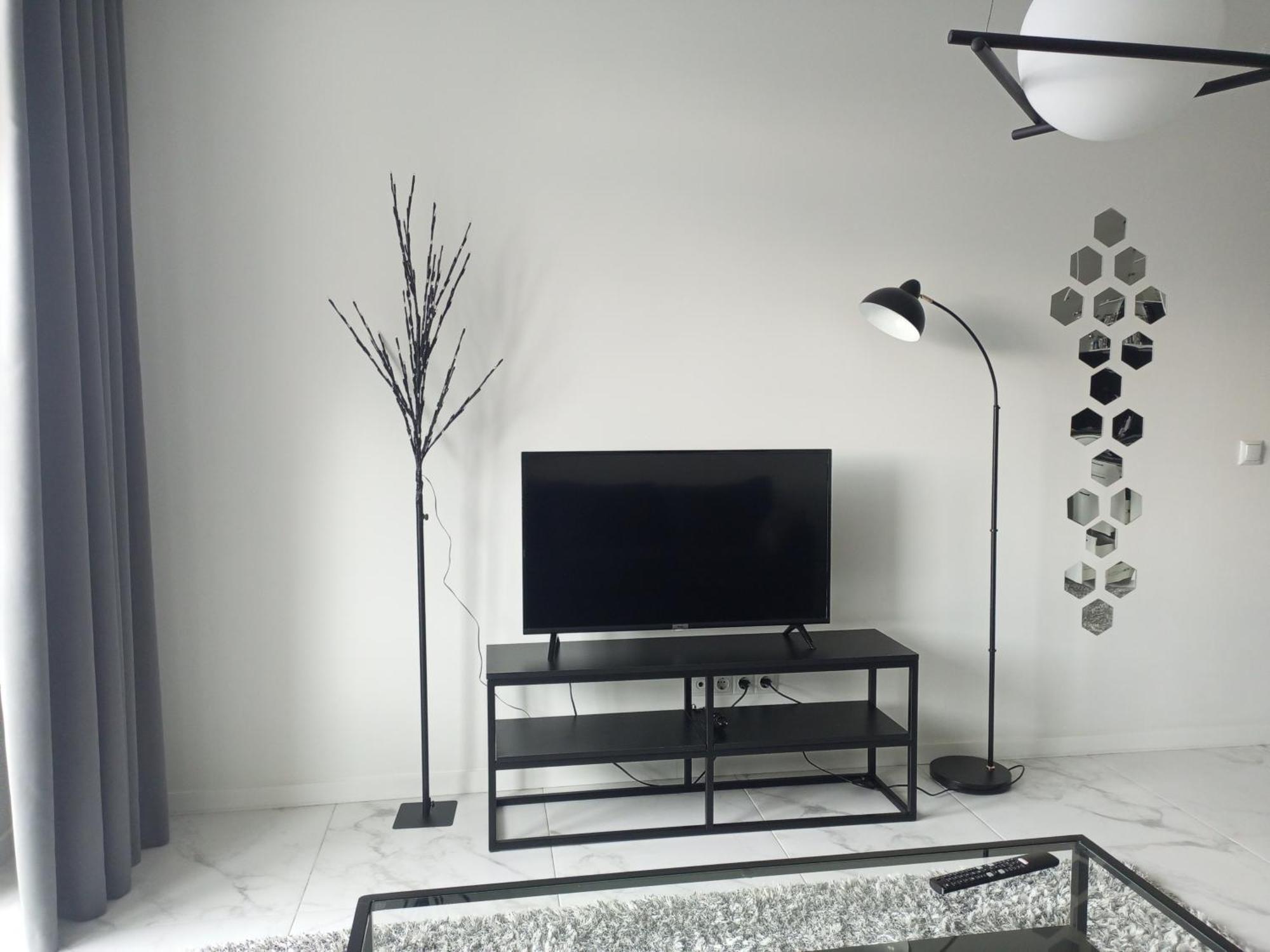 New Modern Apartment Oezjhorod Buitenkant foto